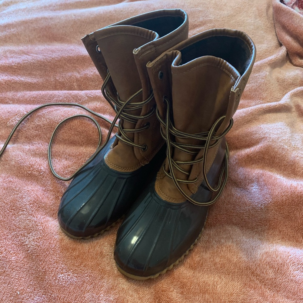 Women’s duck boots